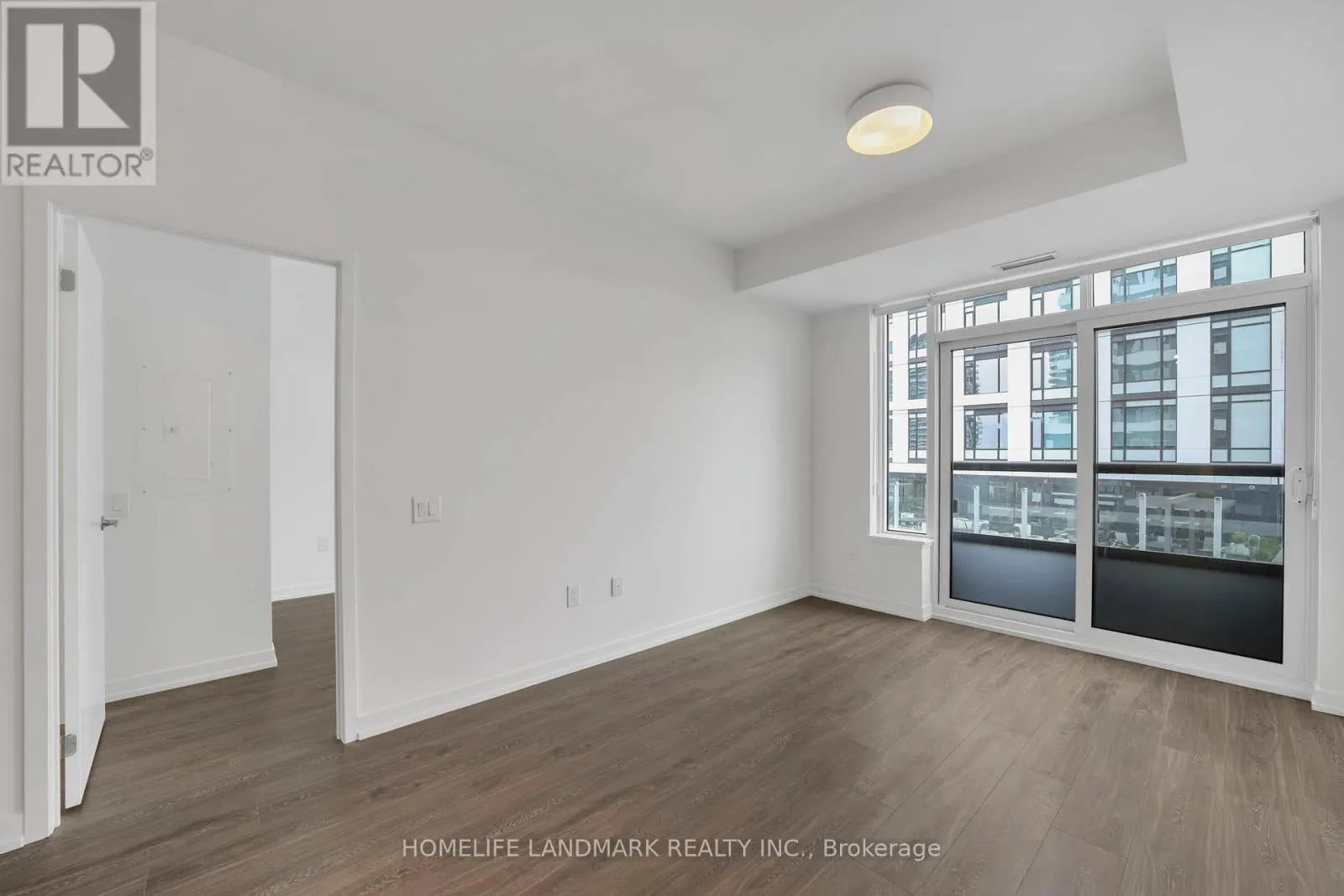 905 - 2485 EGLINTON AVENUE W