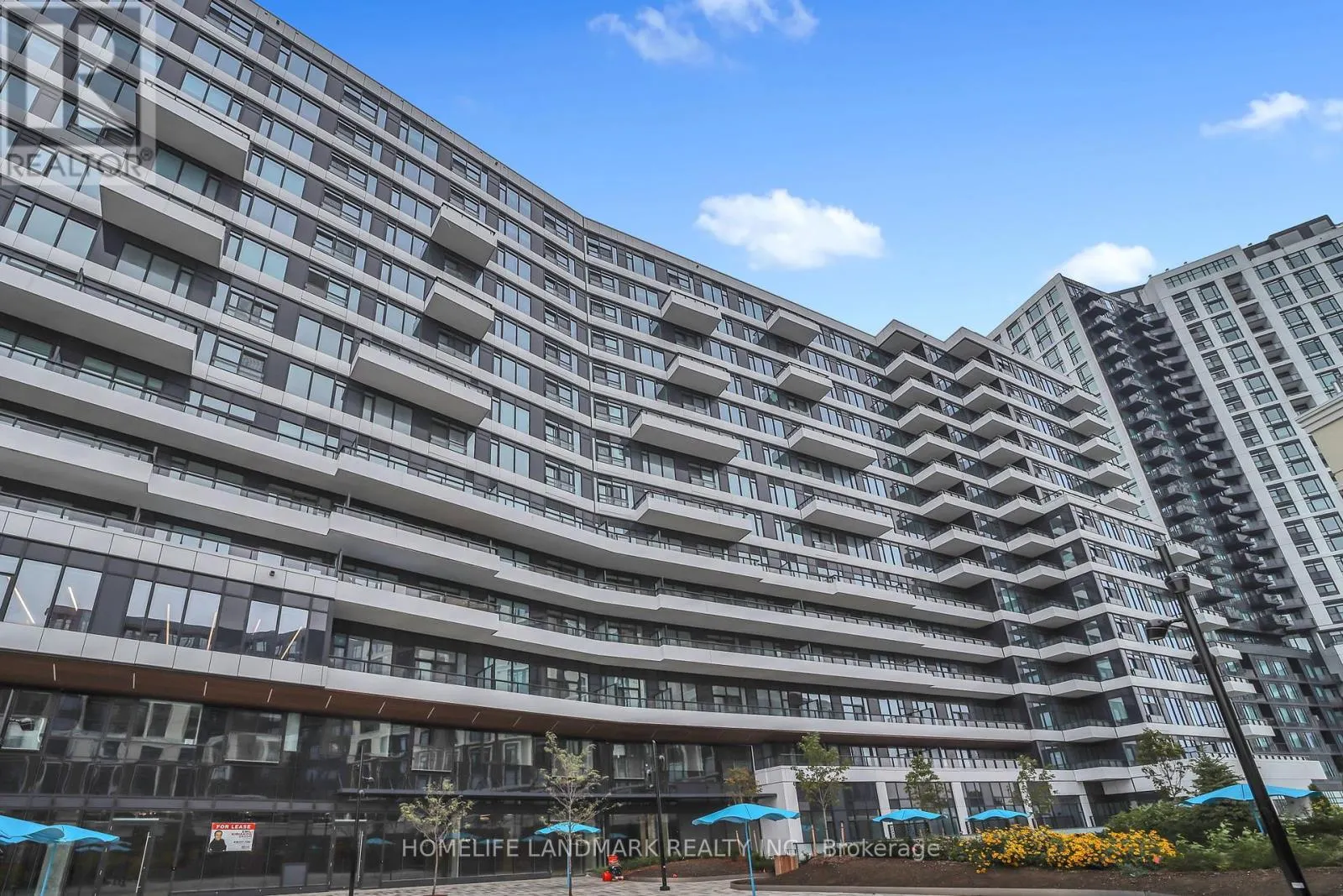 905 - 2485 EGLINTON AVENUE W