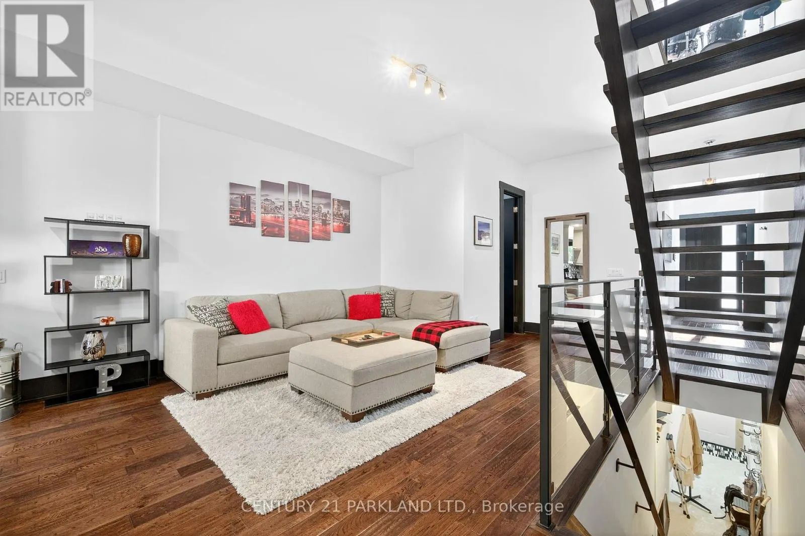 10 REXFORD ROAD