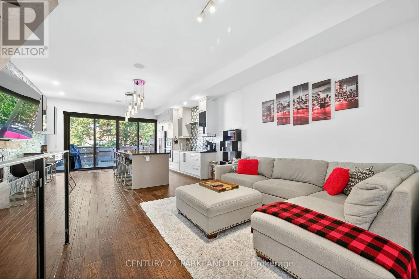 10 REXFORD ROAD