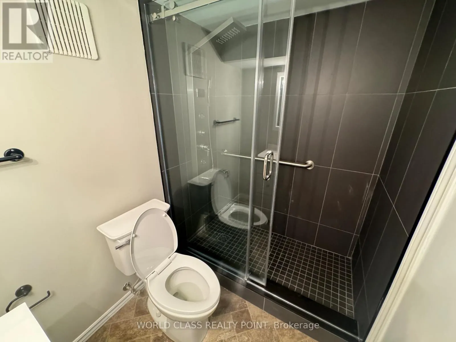 BSMT 2232 SANDRINGHAM DRIVE