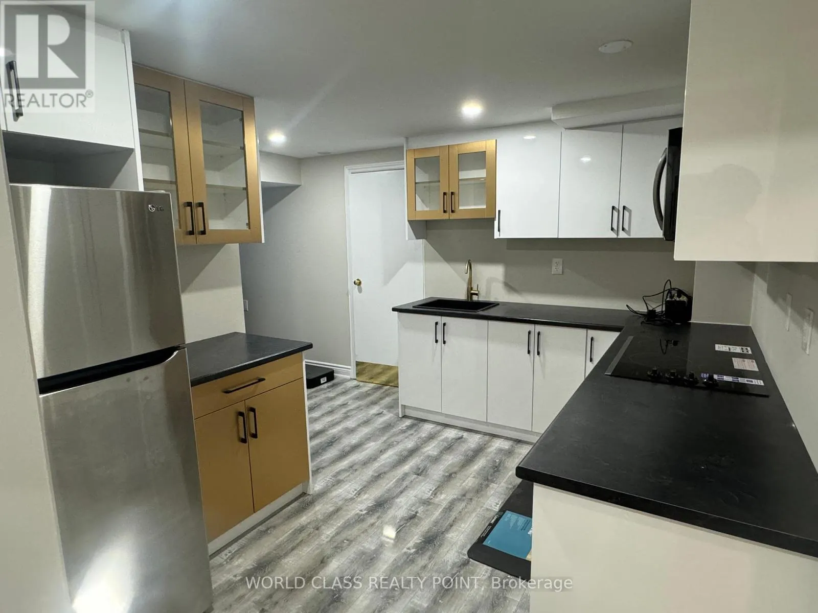 BSMT 2232 SANDRINGHAM DRIVE