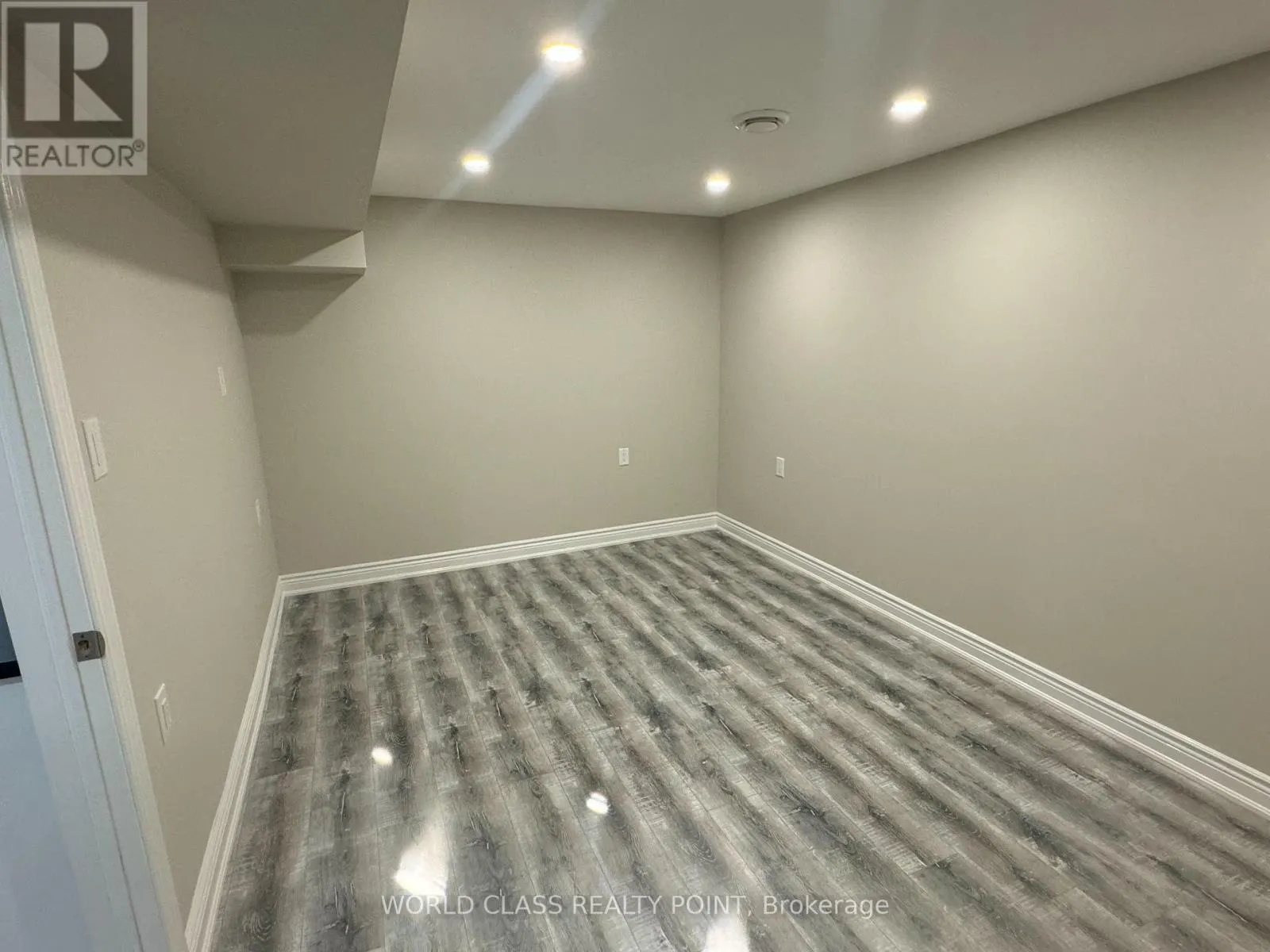 BSMT 2232 SANDRINGHAM DRIVE