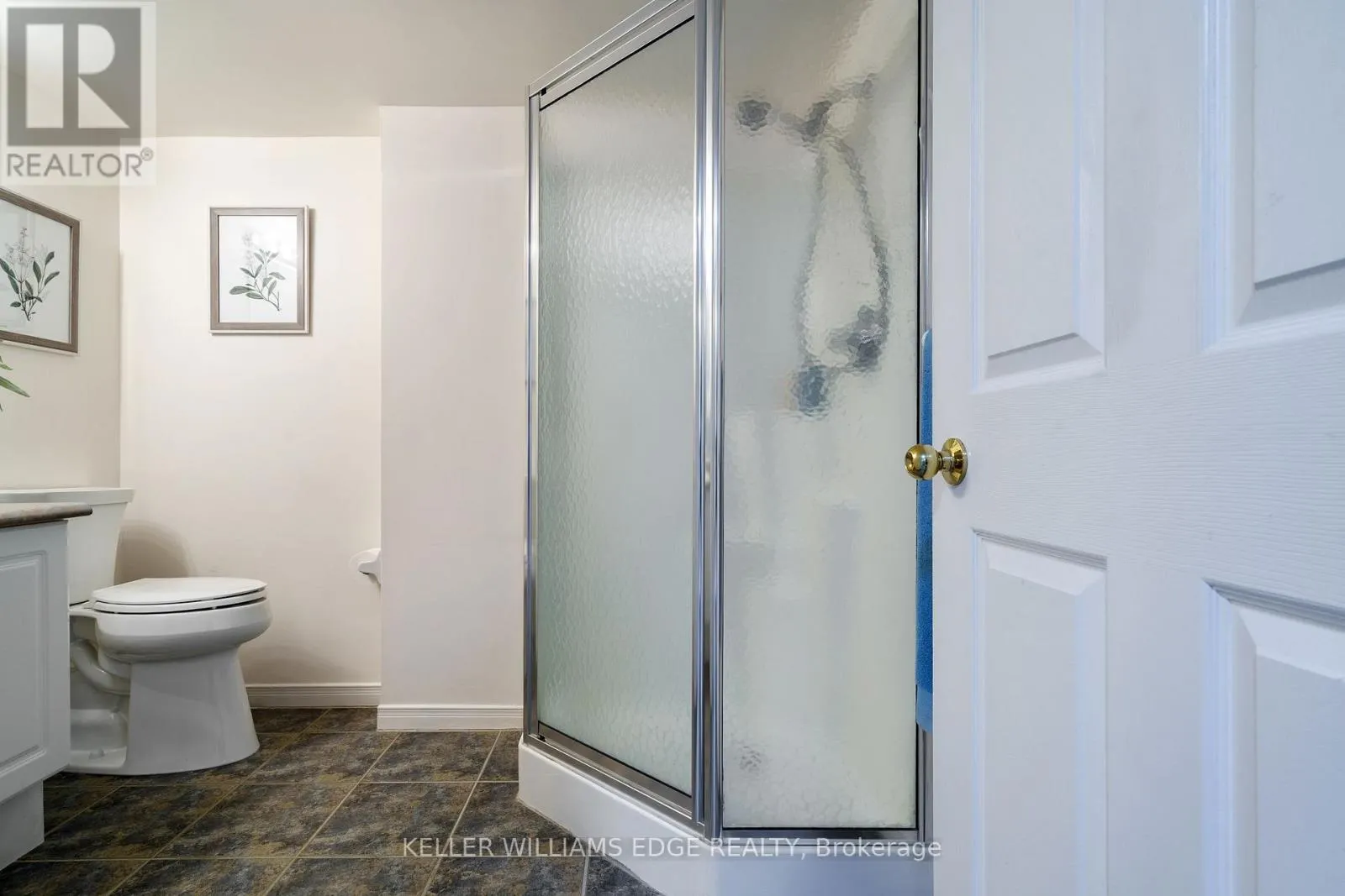 A304 - 216 PLAINS ROAD W