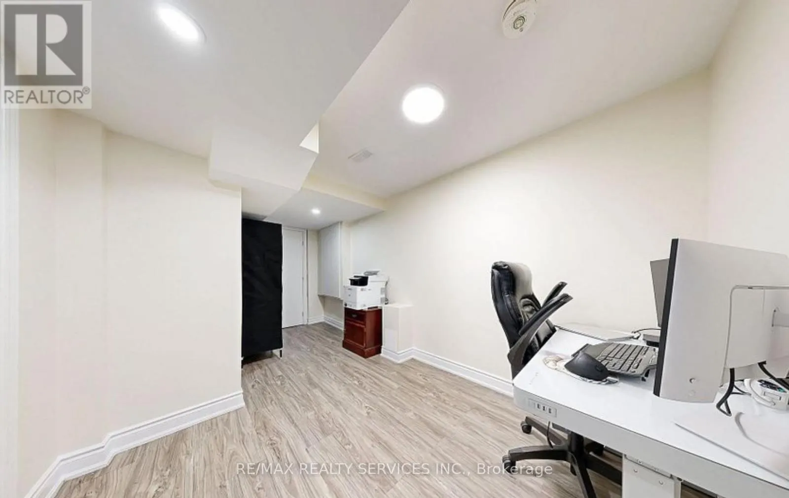 (BASEMENT) - 7095 VILLAGE WALK