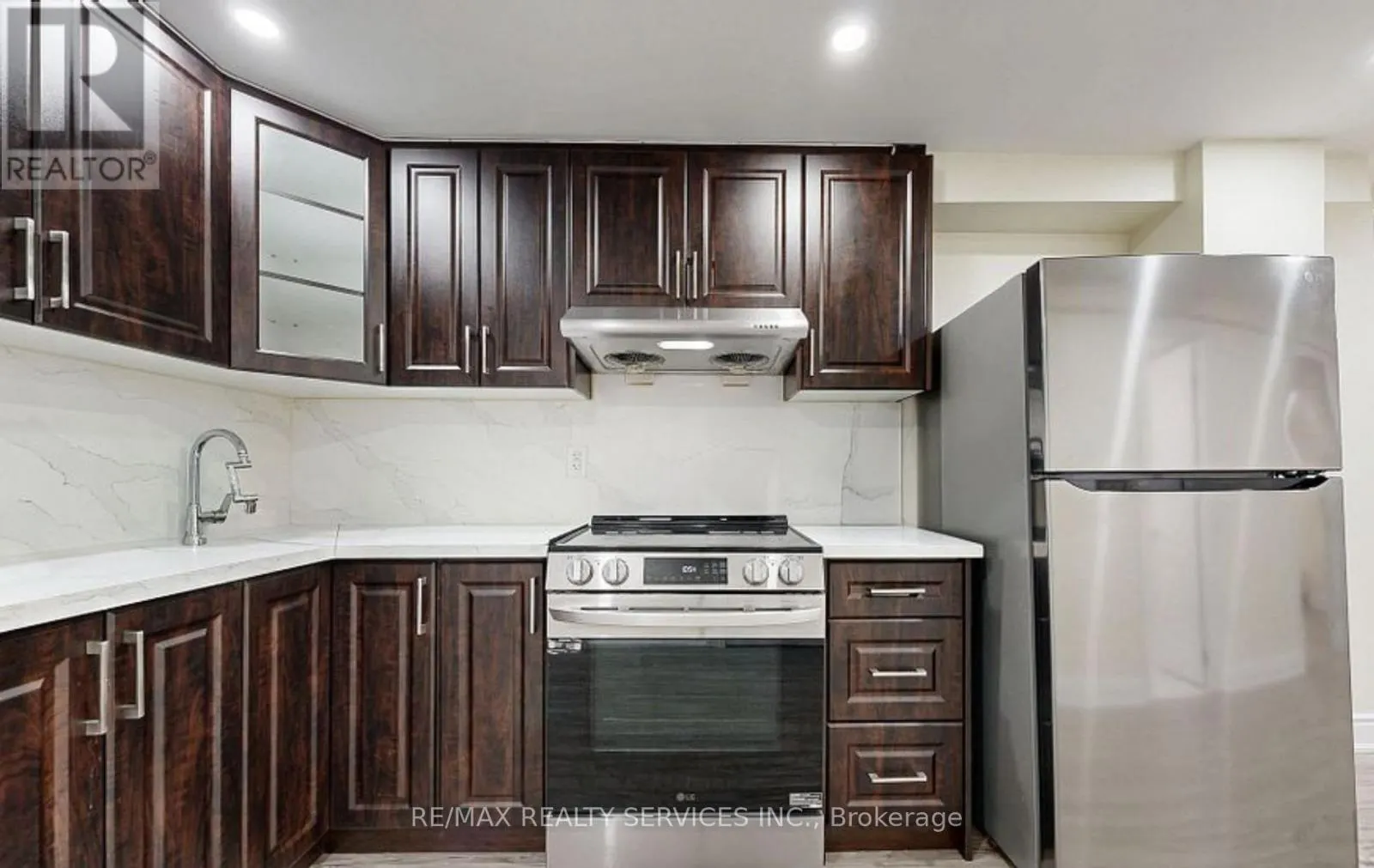 (BASEMENT) - 7095 VILLAGE WALK