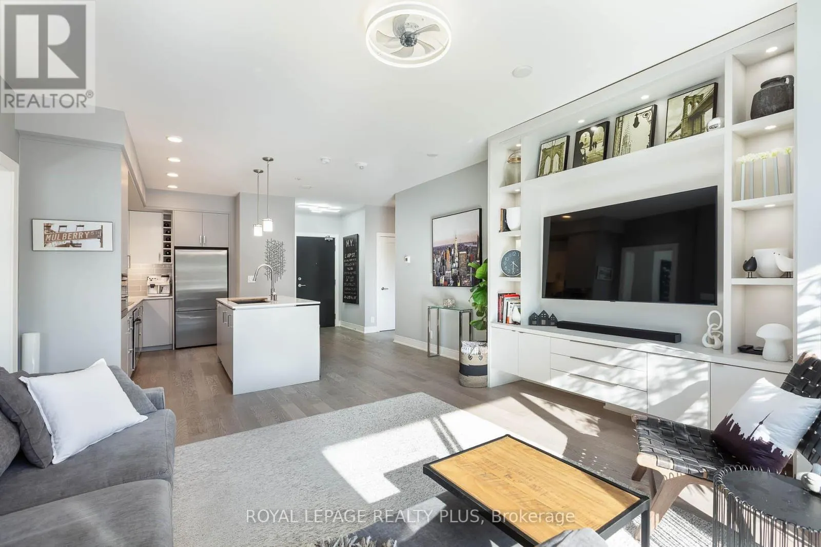 105 - 1575 LAKESHORE ROAD W