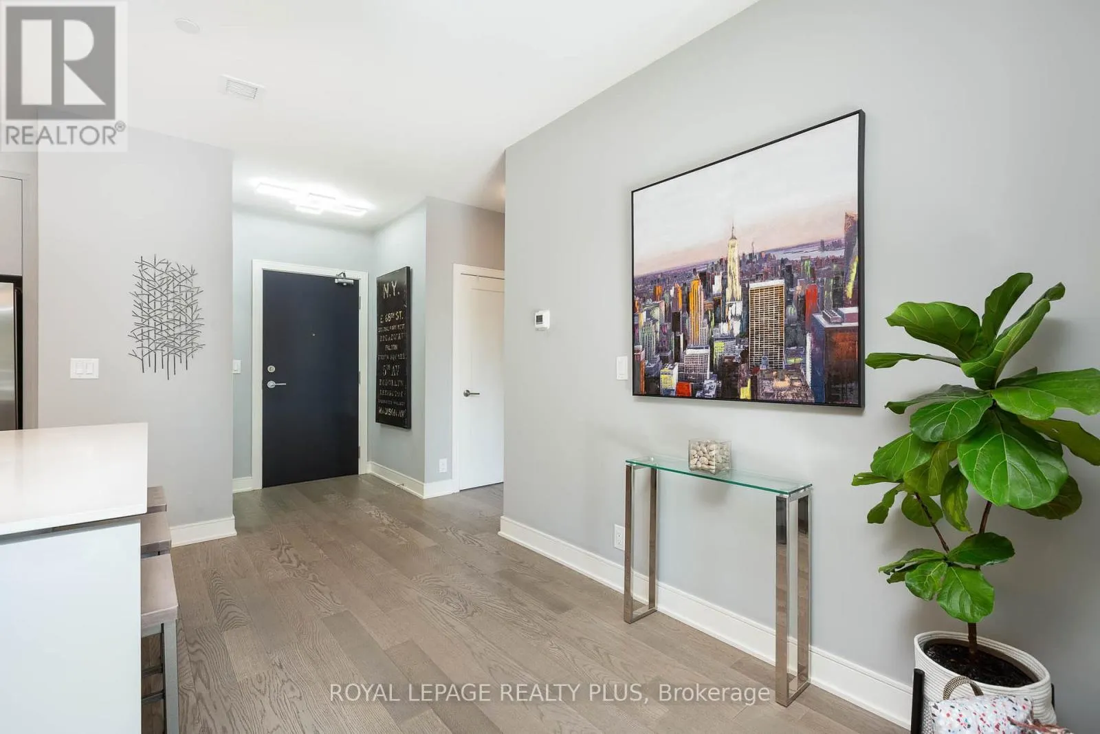 105 - 1575 LAKESHORE ROAD W