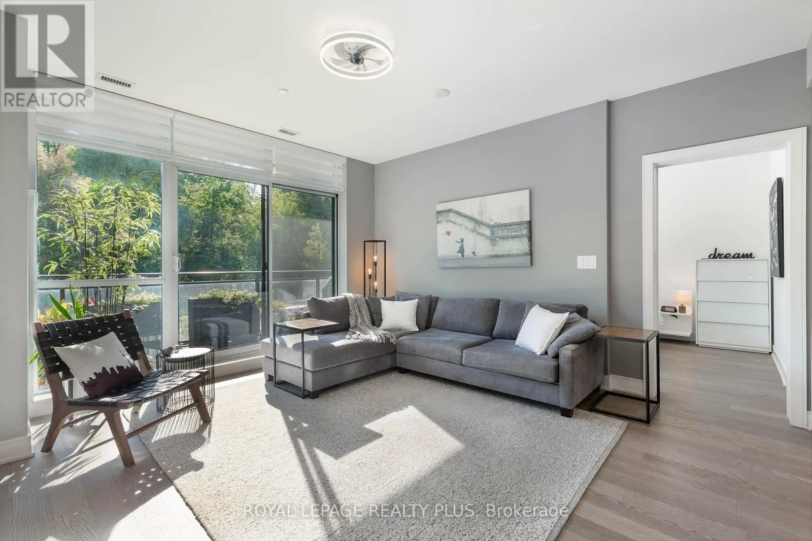 105 - 1575 LAKESHORE ROAD W