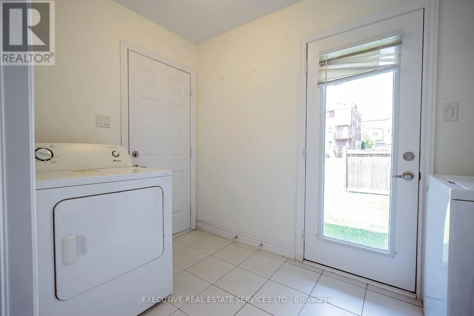 6 ABERCOVE CLOSE