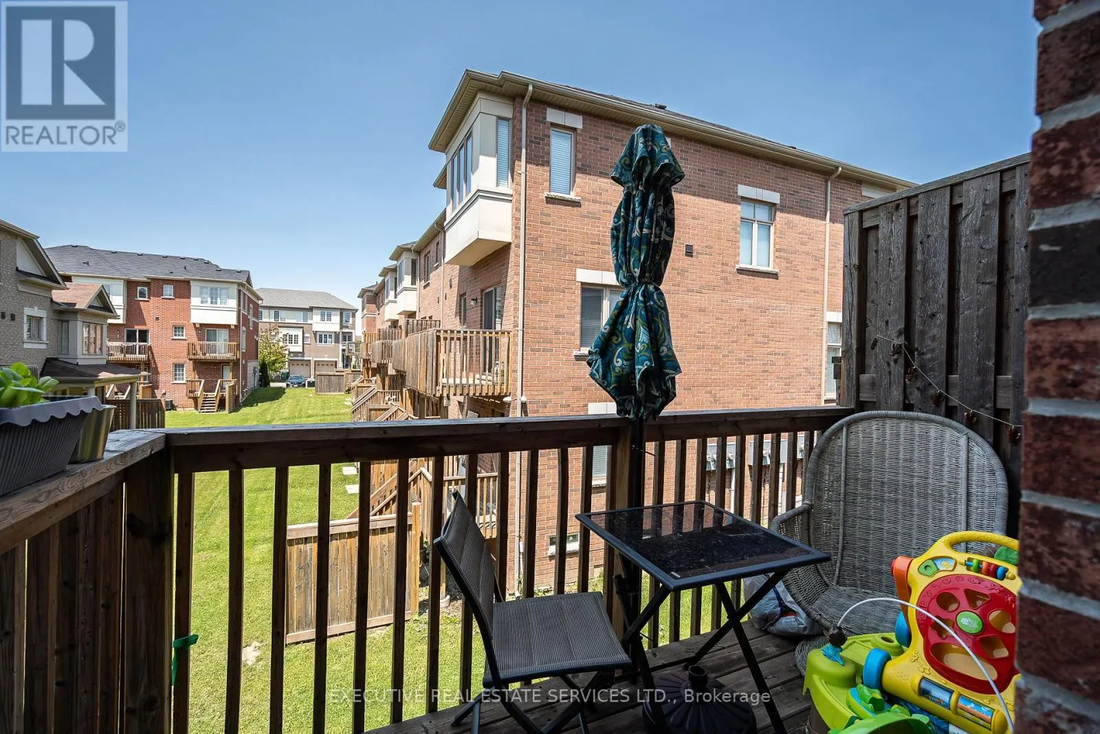 6 ABERCOVE CLOSE