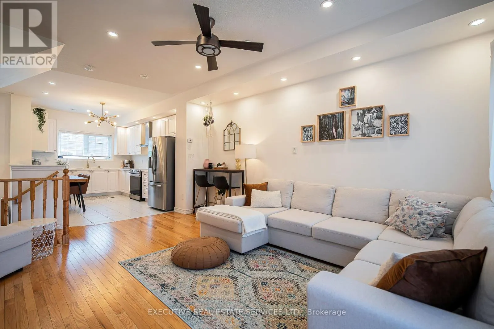 6 ABERCOVE CLOSE