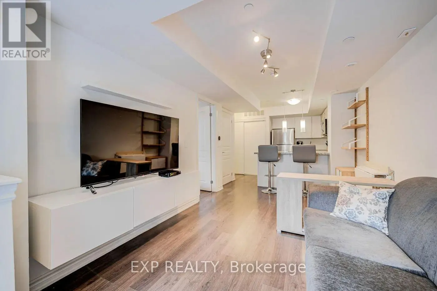11 - 140 LONG BRANCH AVENUE