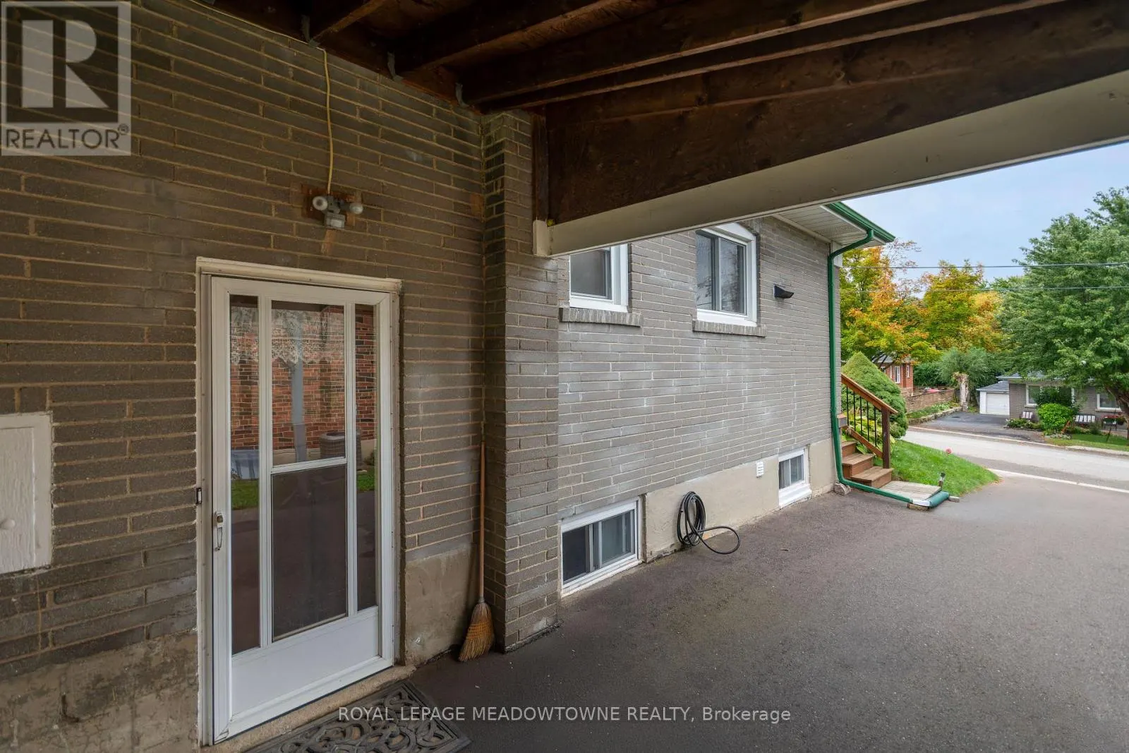 36 HEWSON CRESCENT