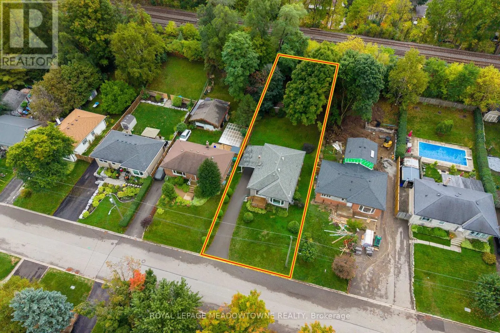 36 HEWSON CRESCENT