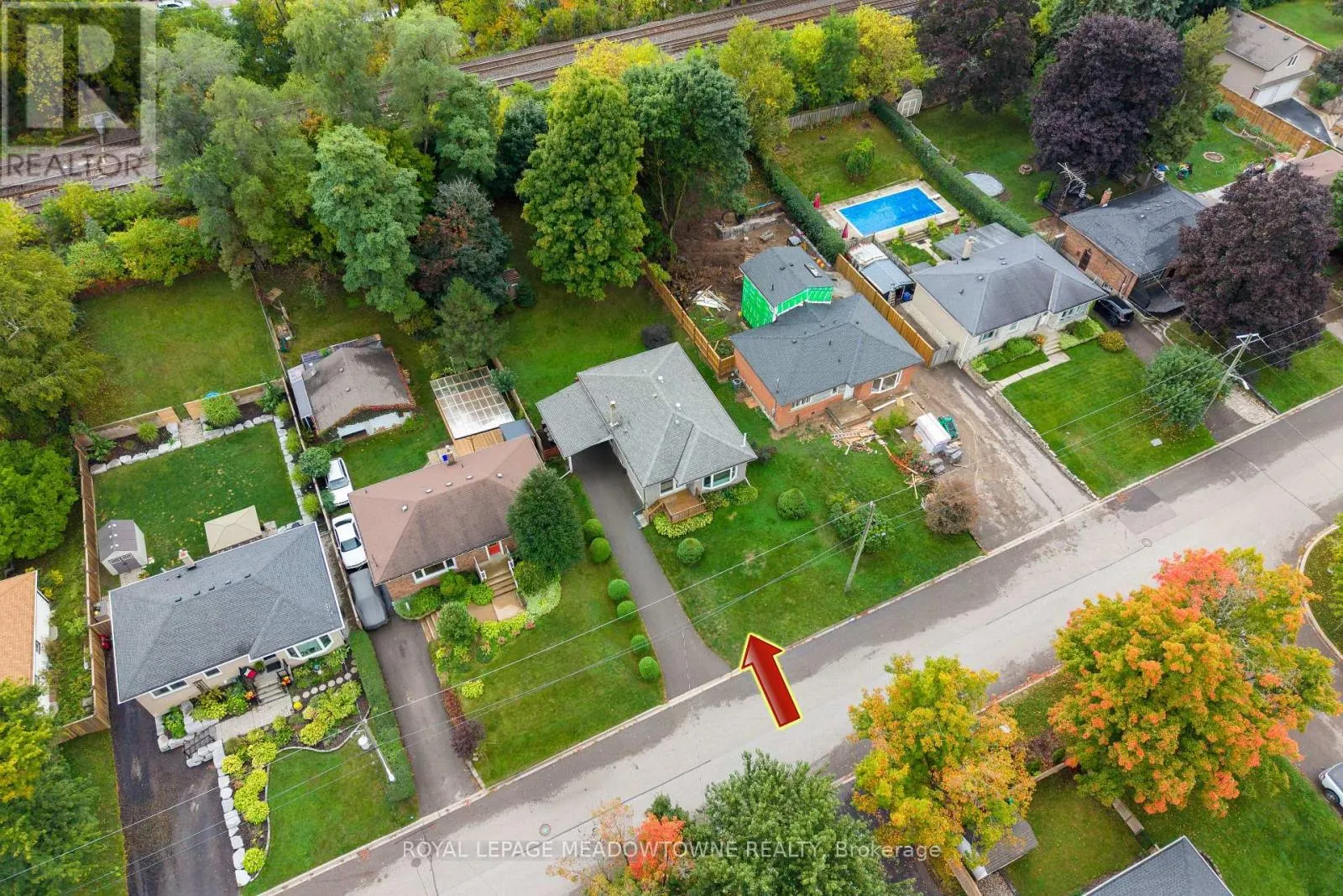 36 HEWSON CRESCENT