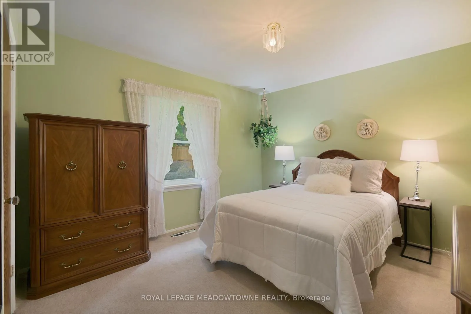 36 HEWSON CRESCENT