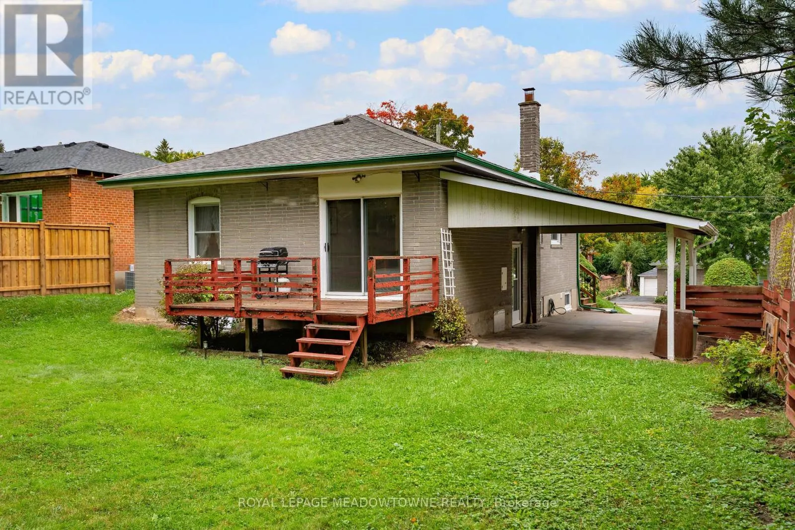 36 HEWSON CRESCENT