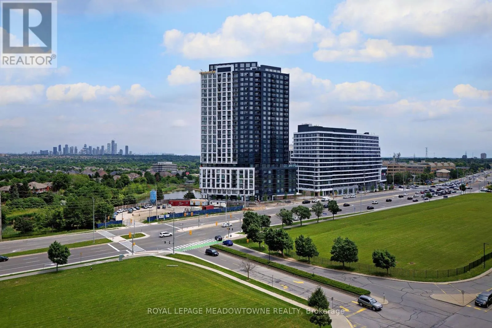 2306 - 2495 EGLINTON AVENUE W