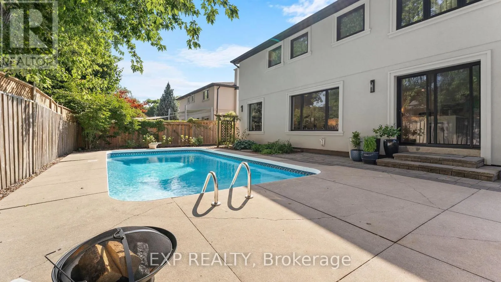 2433 TREVOR DRIVE