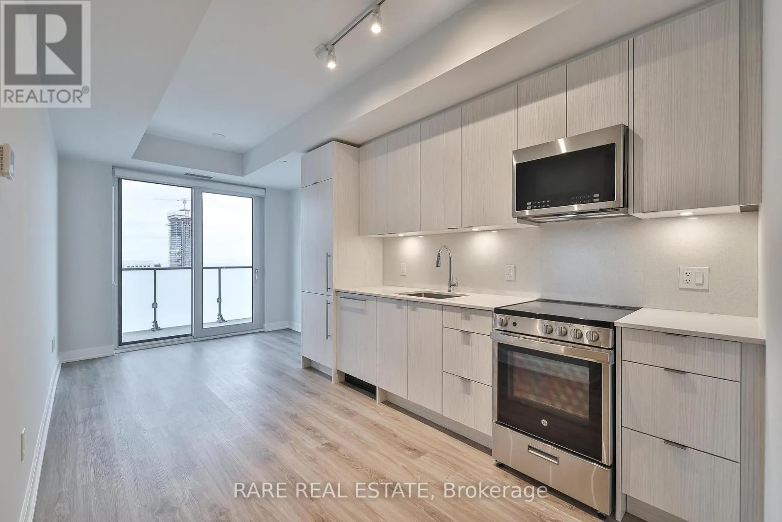 3608 - 4130 PARKSIDE VILLAGE DRIVE