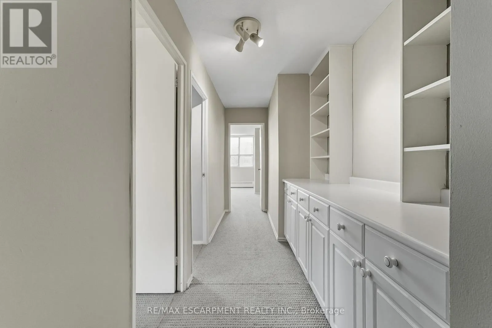 305 - 2263 MARINE DRIVE