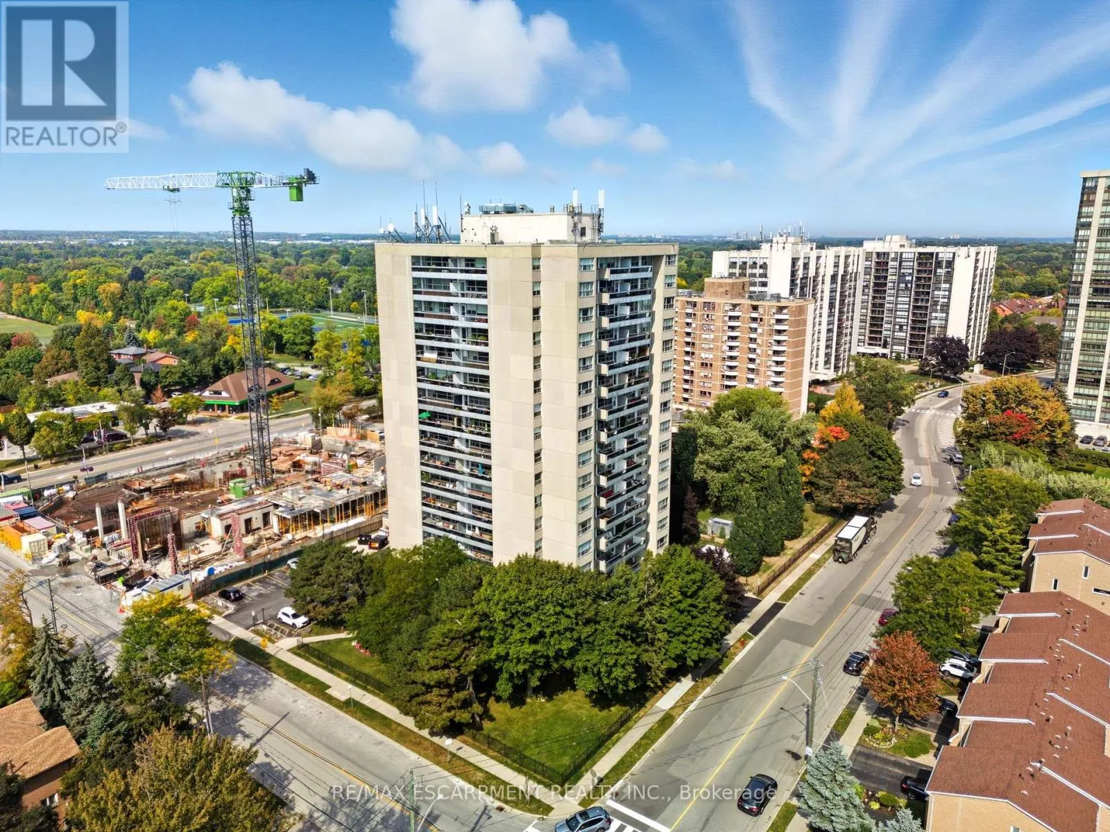 305 - 2263 MARINE DRIVE