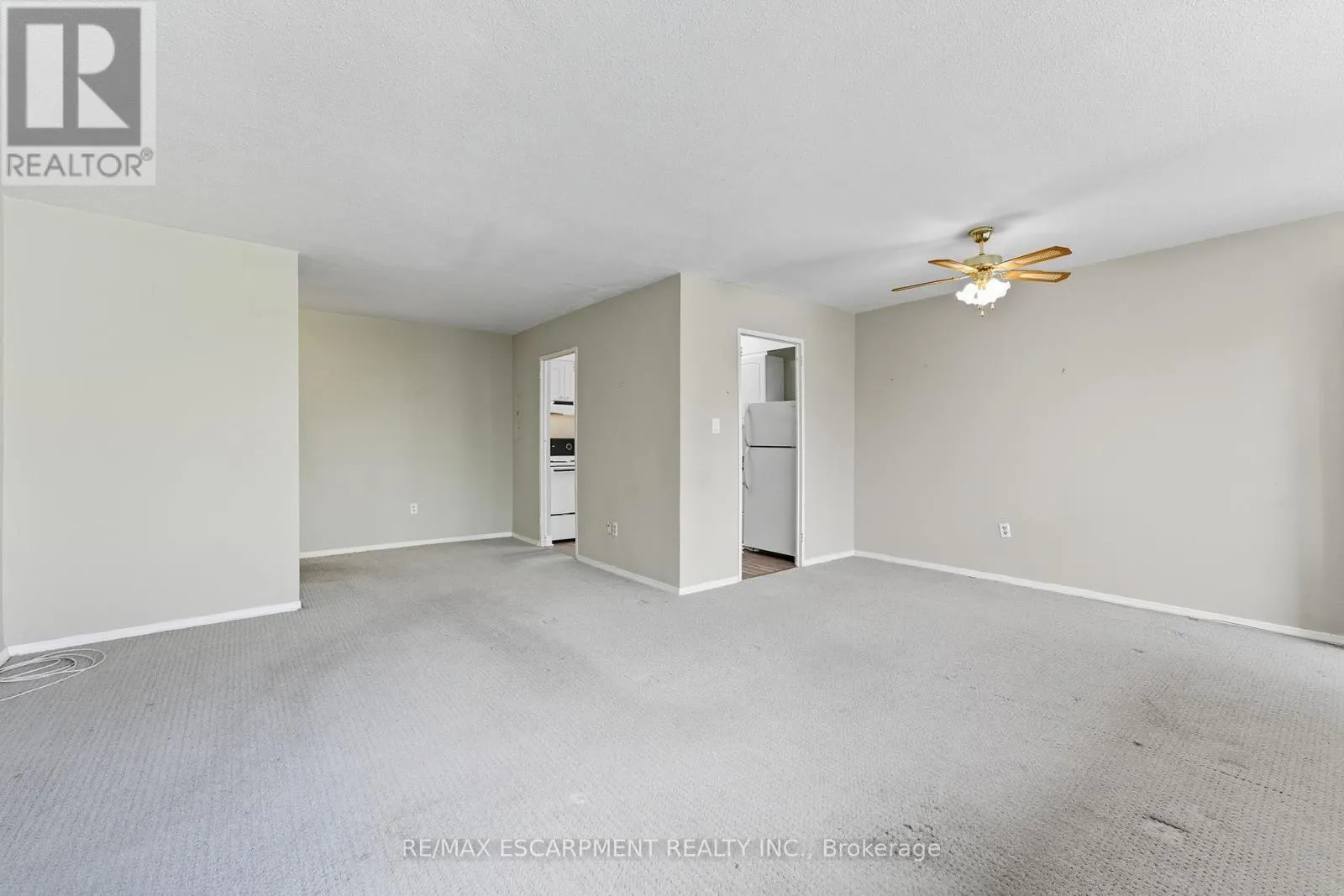 305 - 2263 MARINE DRIVE