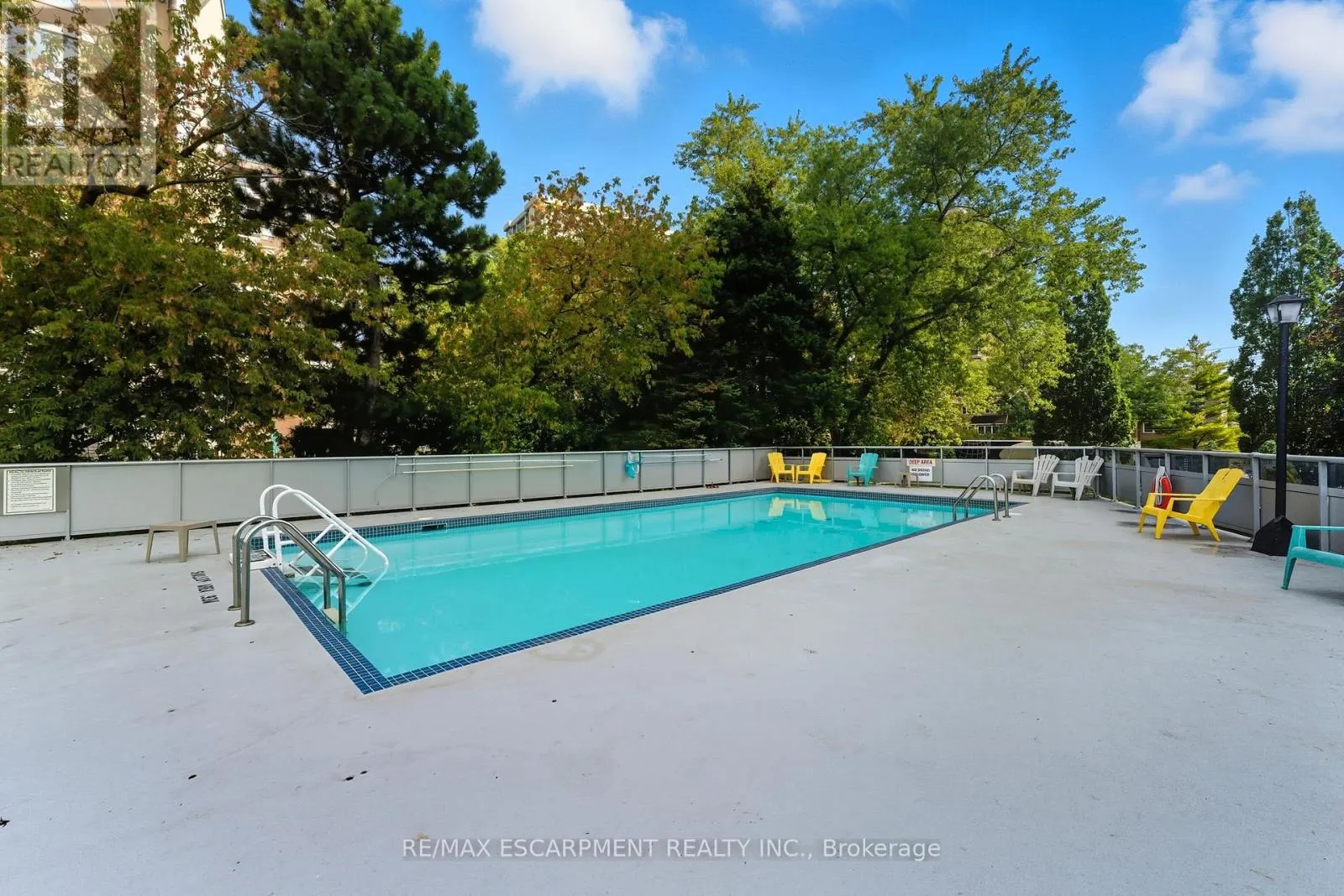305 - 2263 MARINE DRIVE