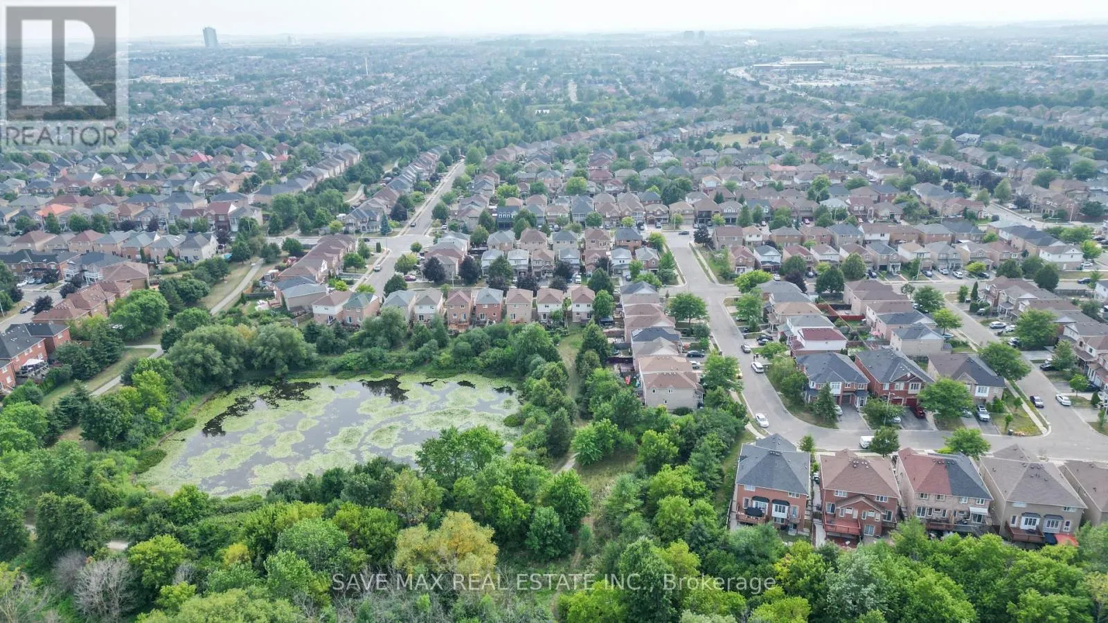 33 HEATHWOOD DRIVE
