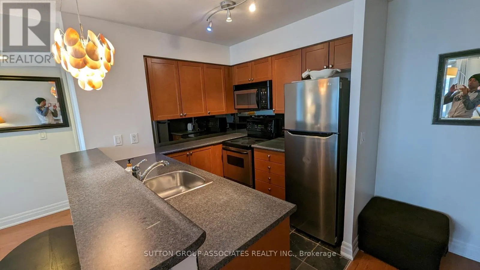 1204 - 2121 LAKE SHORE BOULEVARD W