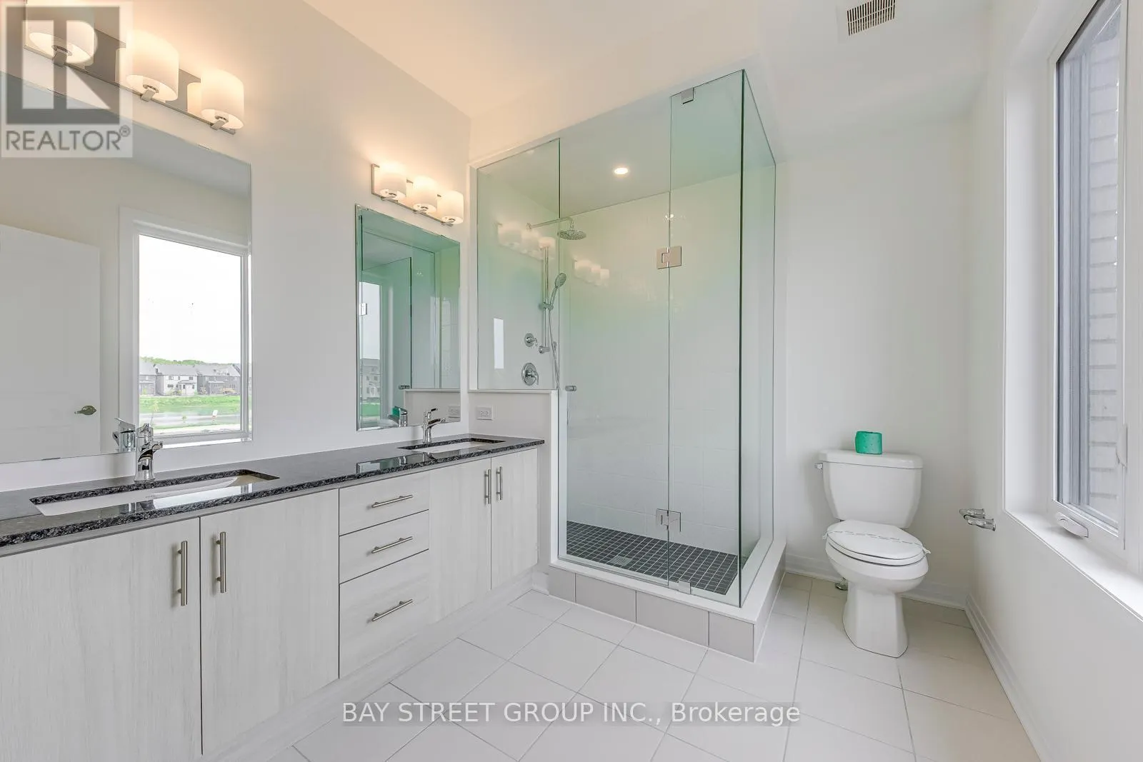 3226 CRYSTAL DRIVE