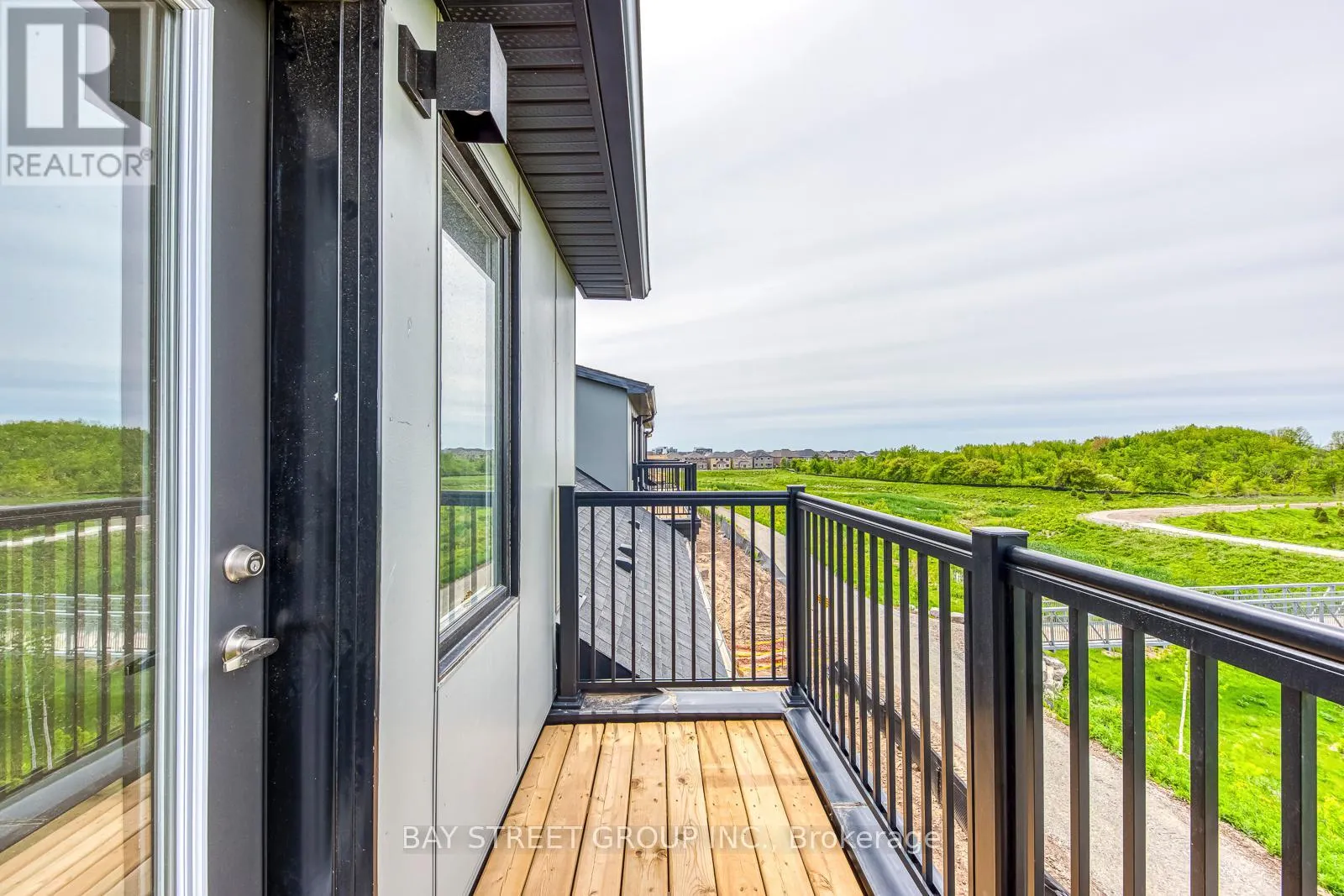 3226 CRYSTAL DRIVE