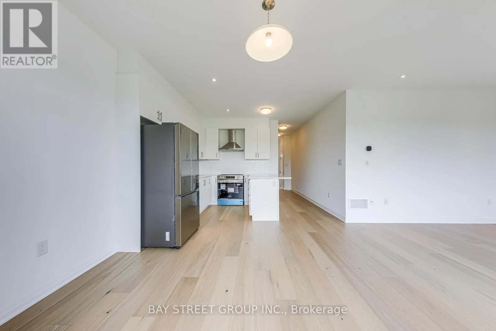 3226 CRYSTAL DRIVE