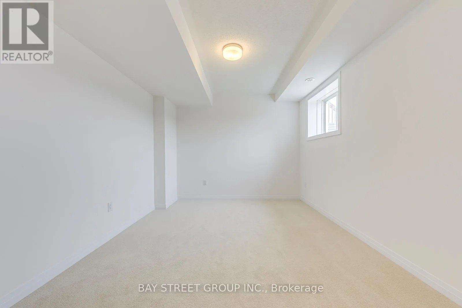 3226 CRYSTAL DRIVE