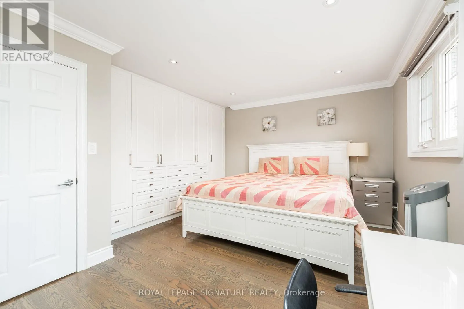 4091 DURSLEY CRESCENT