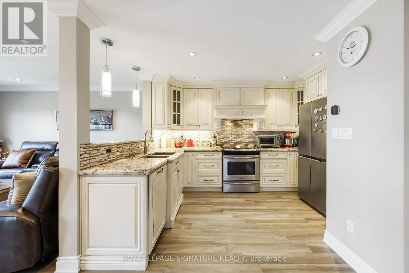 4091 DURSLEY CRESCENT