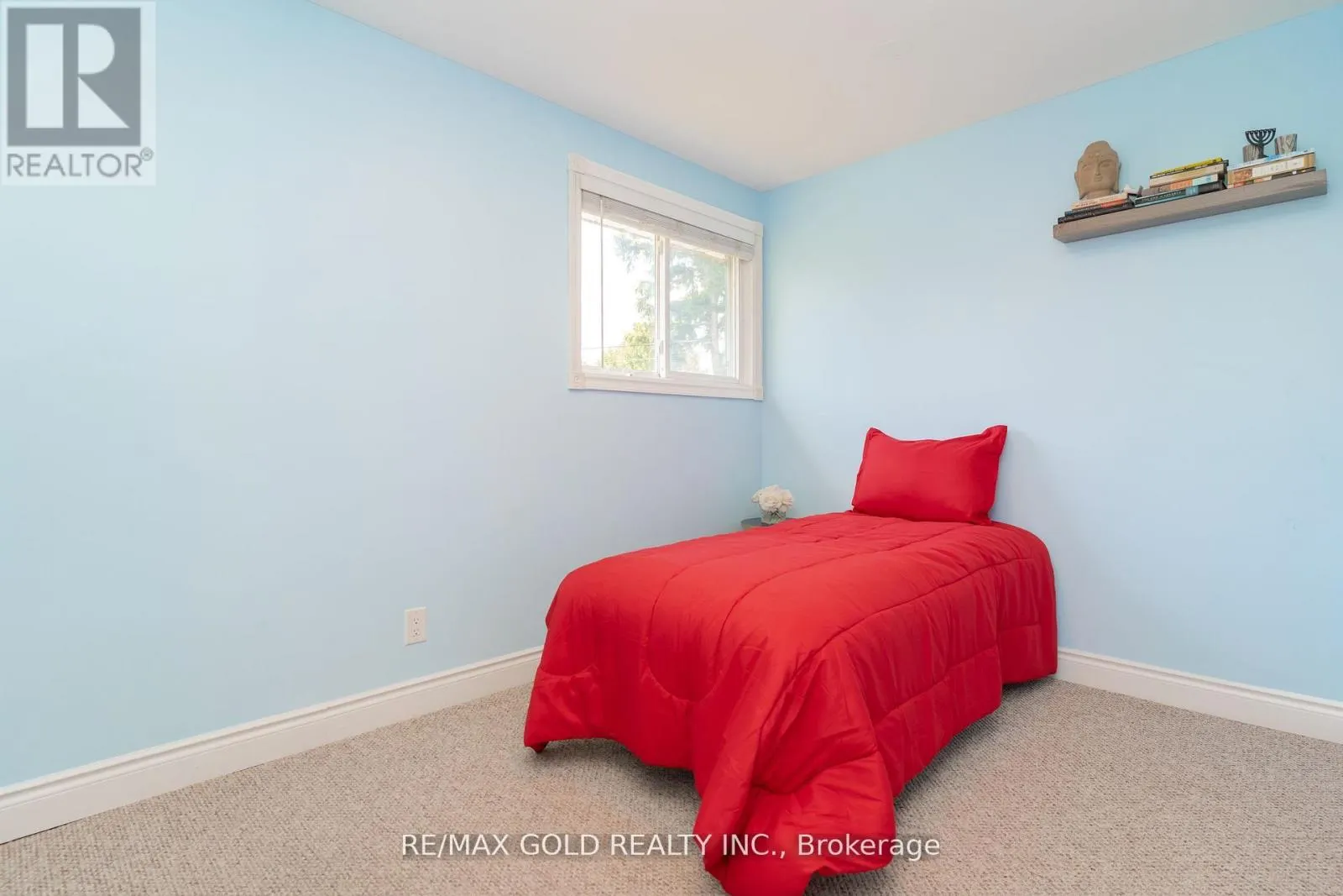 10 BROOKDALE CRESCENT