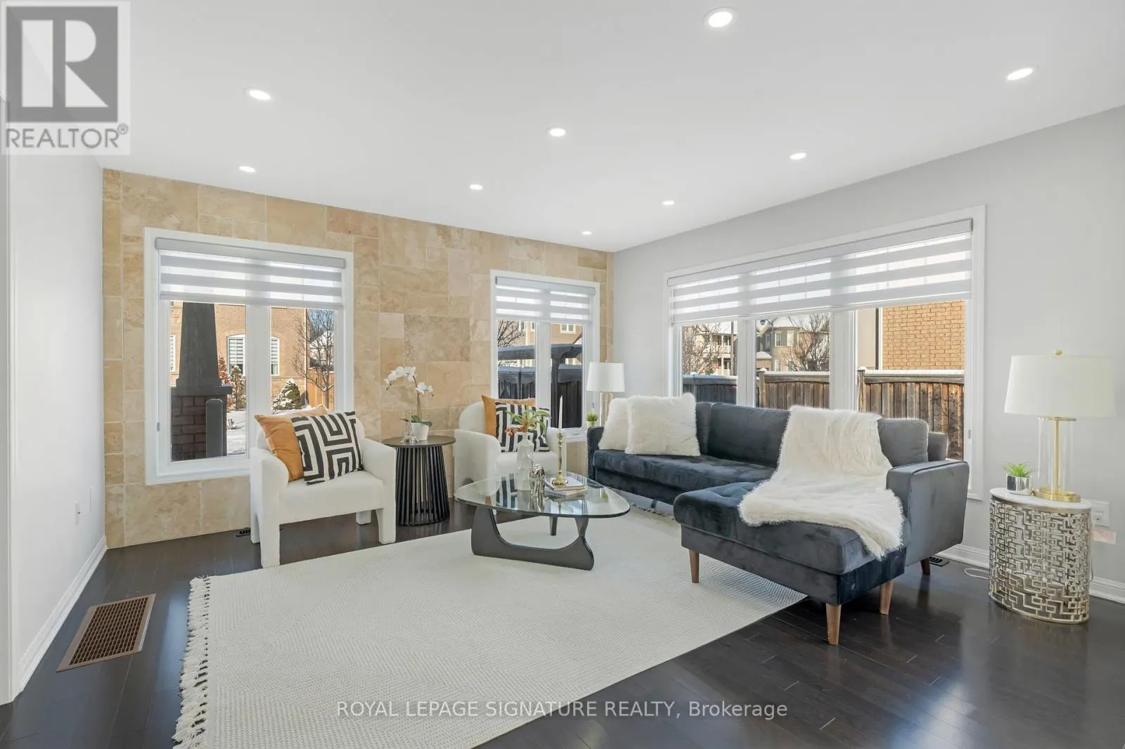 897 FARMSTEAD DRIVE