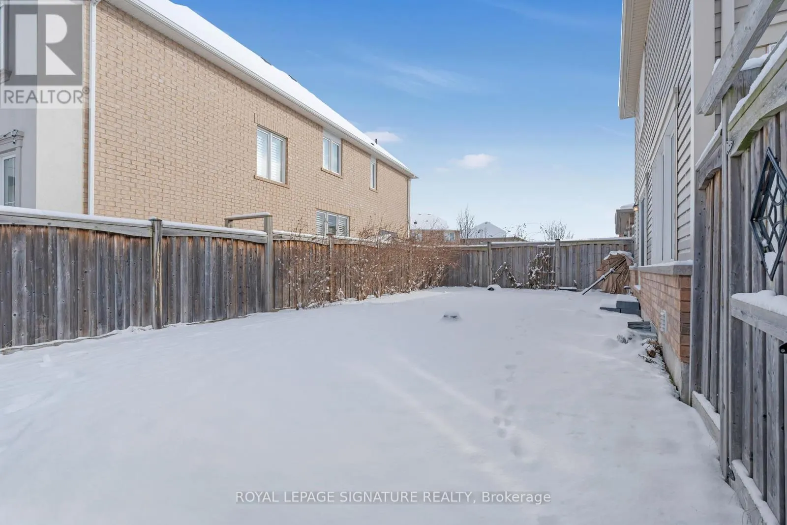 897 FARMSTEAD DRIVE