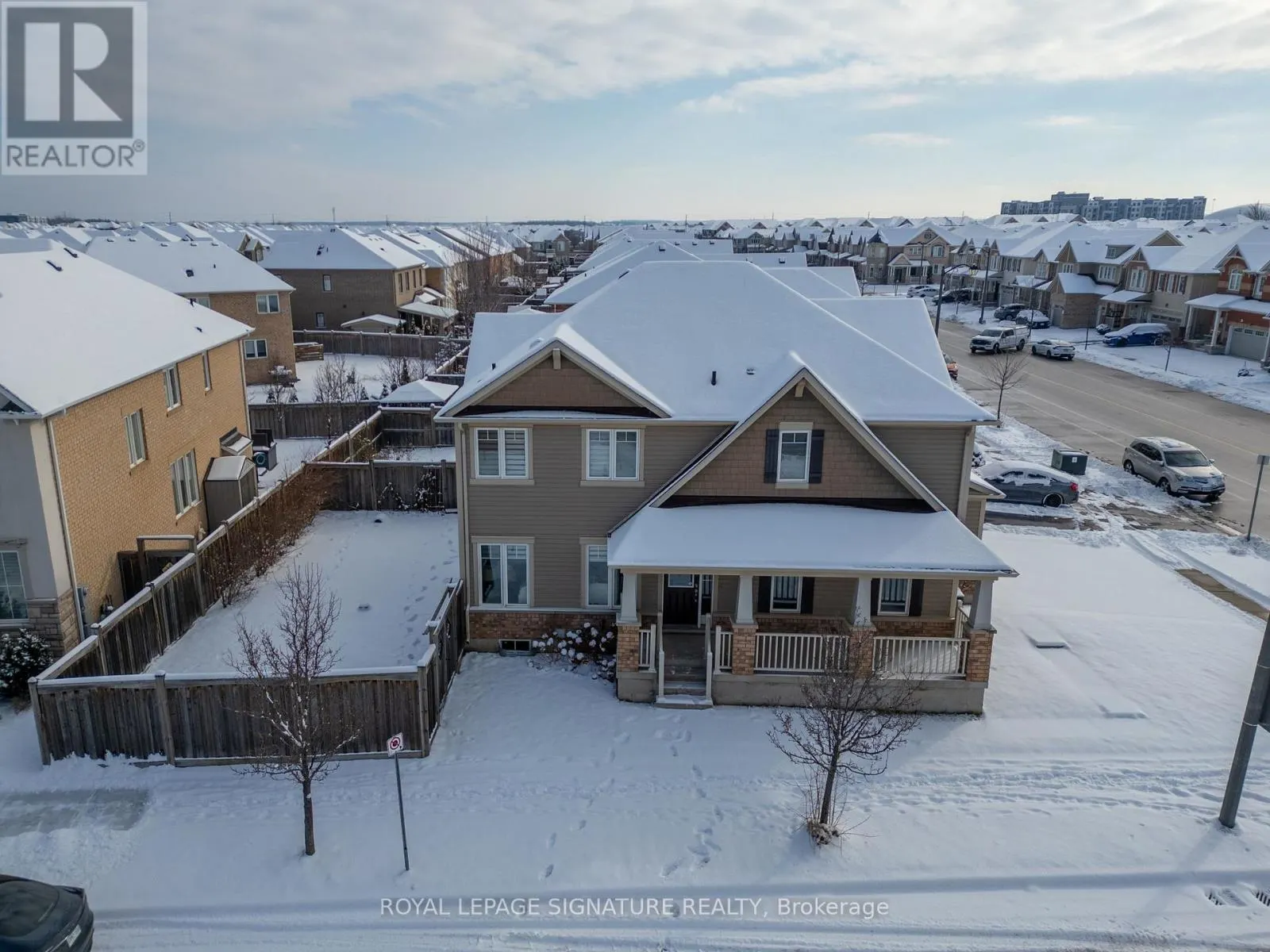 897 FARMSTEAD DRIVE