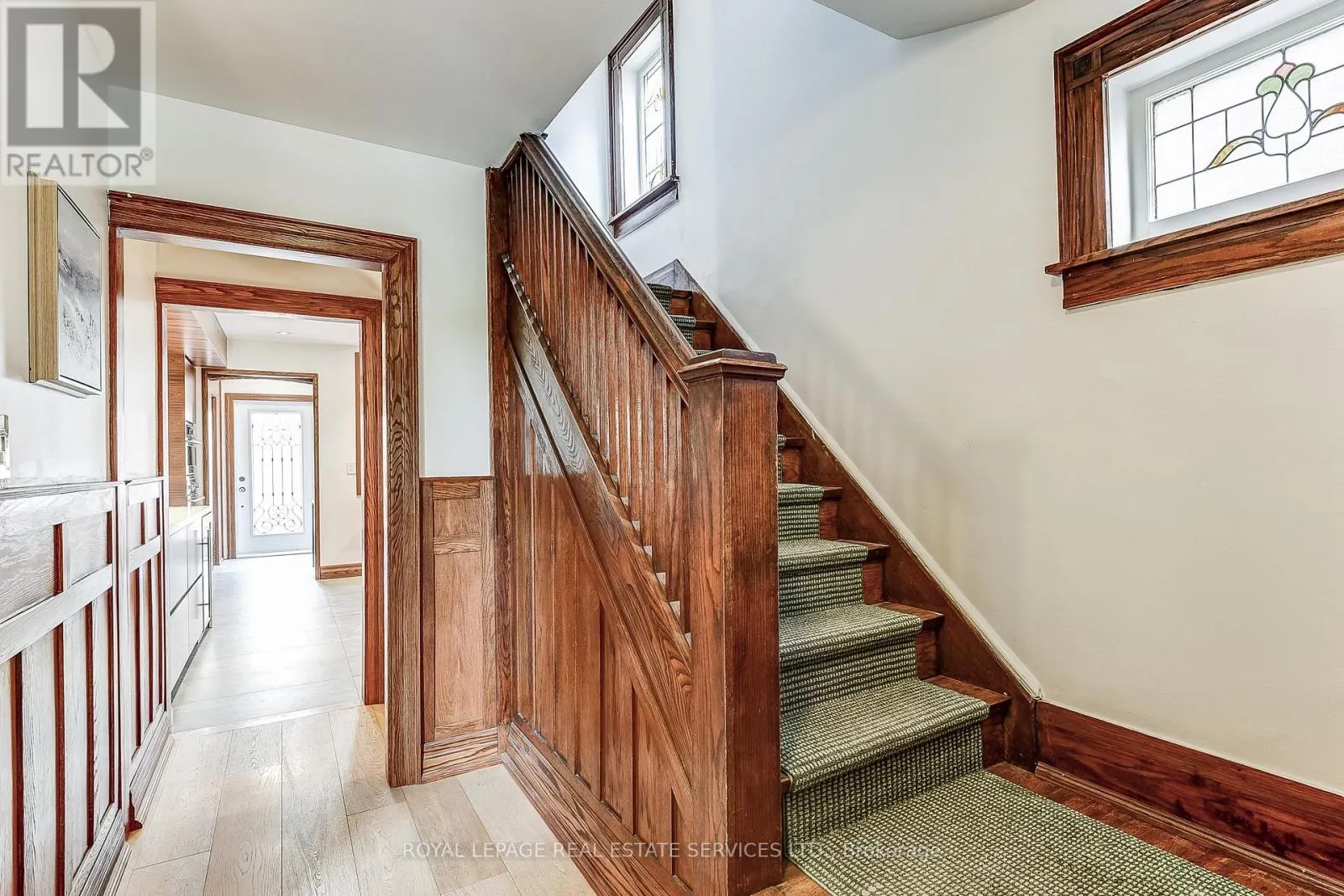 16 LARKIN AVENUE