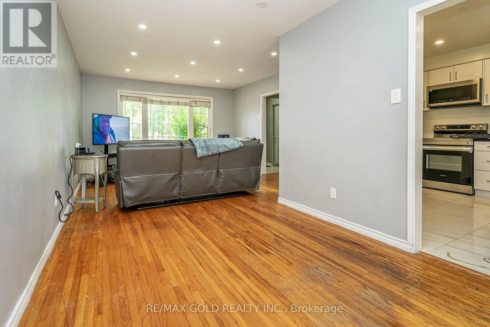 41 ABERDEEN CRESCENT