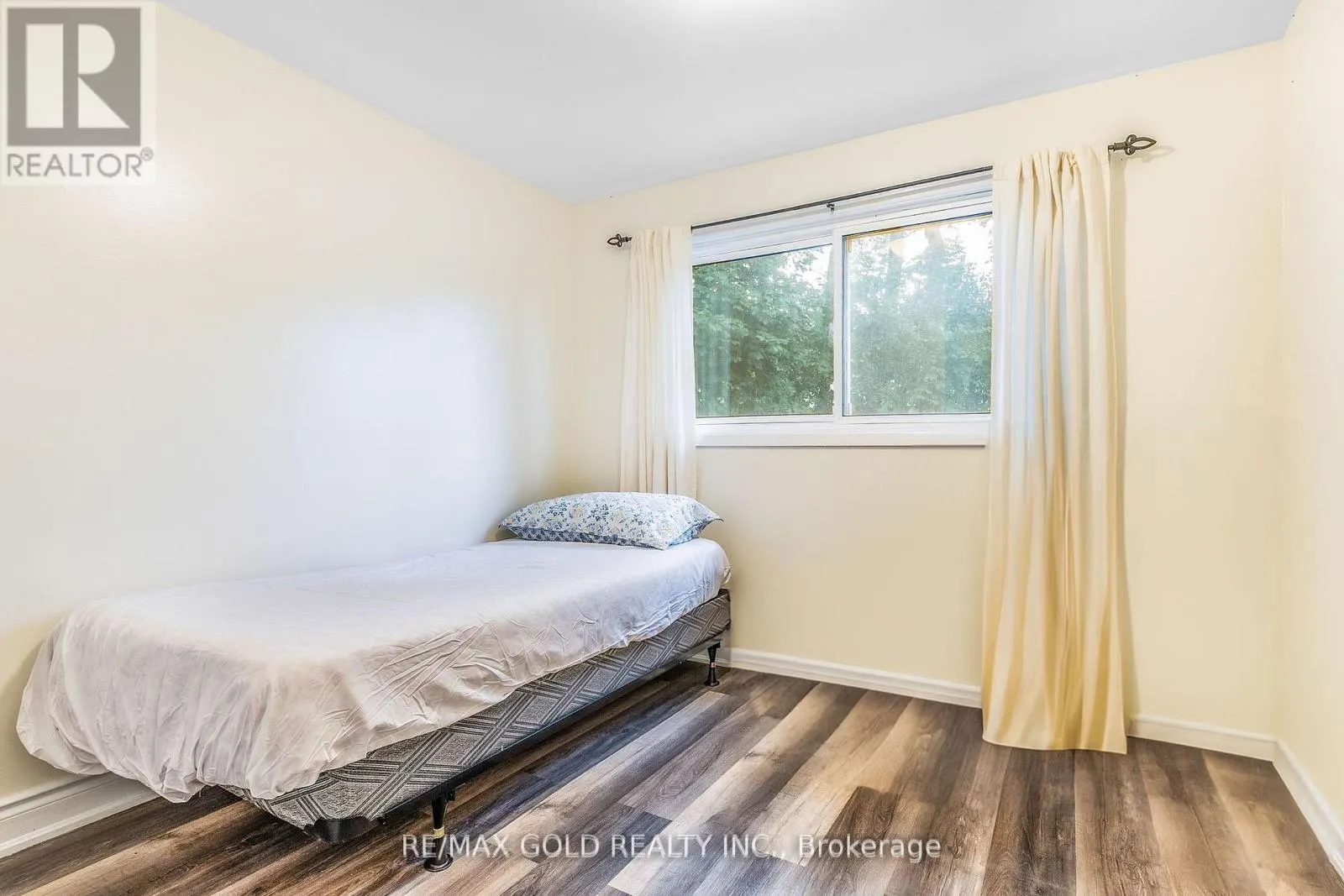 36 GARFIELD CRESCENT