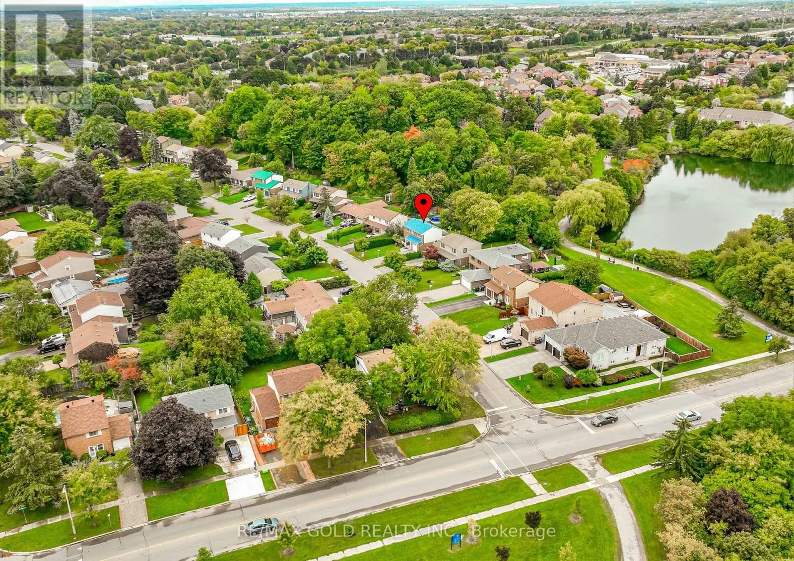 12 LORRAINE CRESCENT