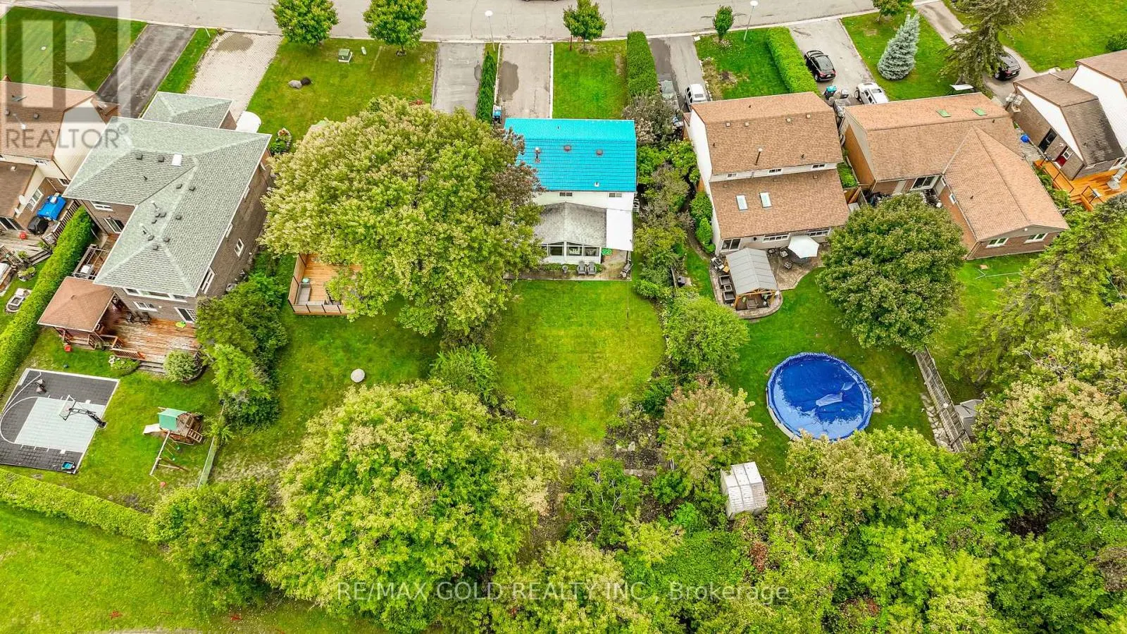 12 LORRAINE CRESCENT