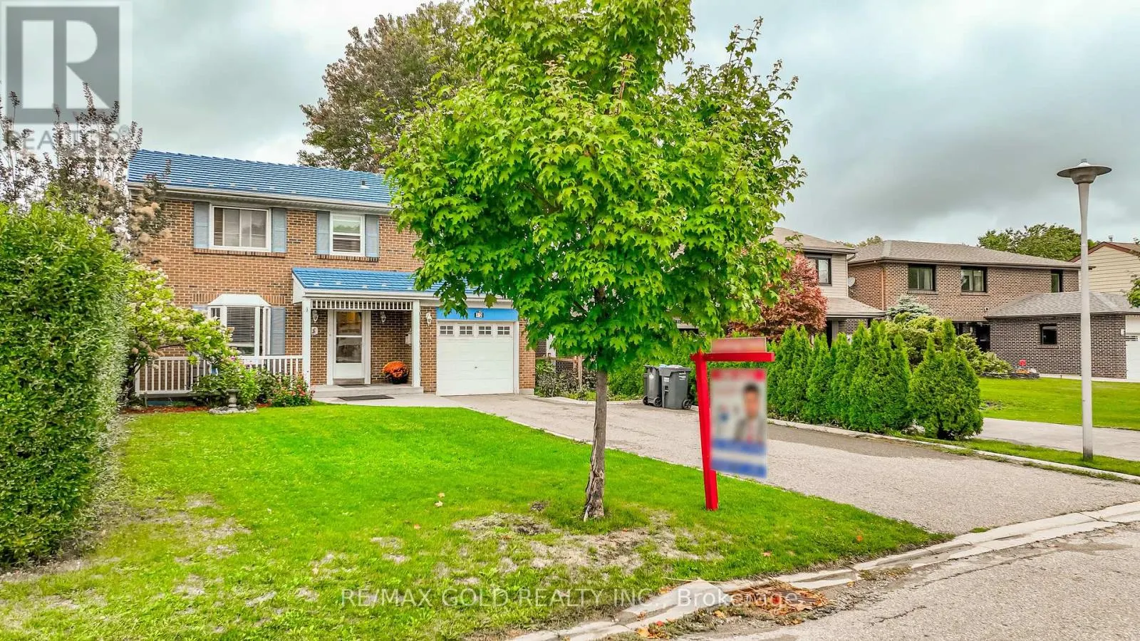 12 LORRAINE CRESCENT