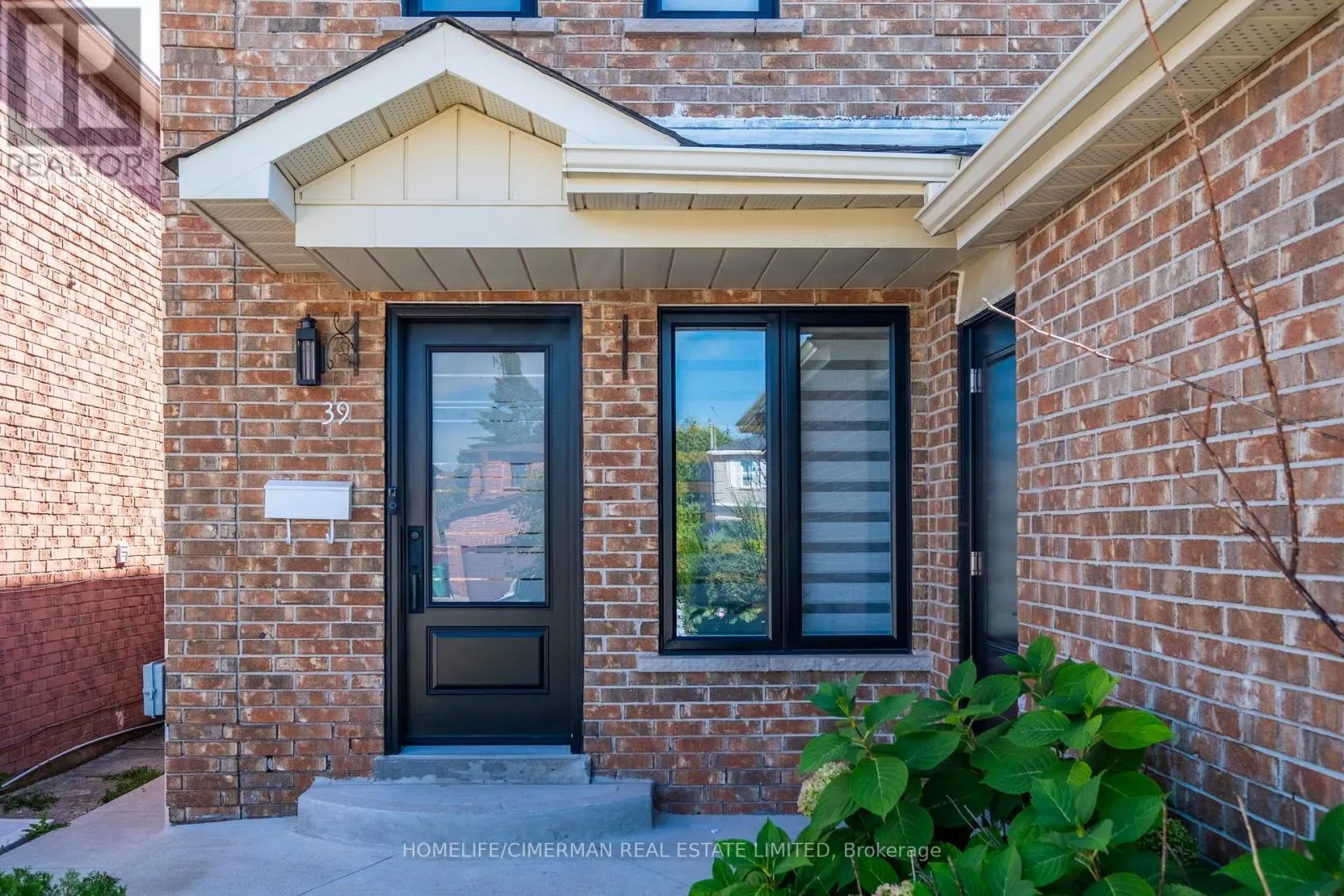 39 STANWELL DRIVE