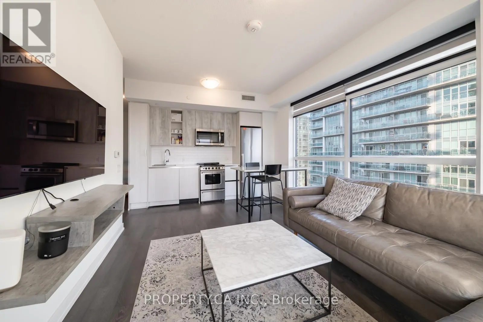 1204 - 251 MANITOBA STREET