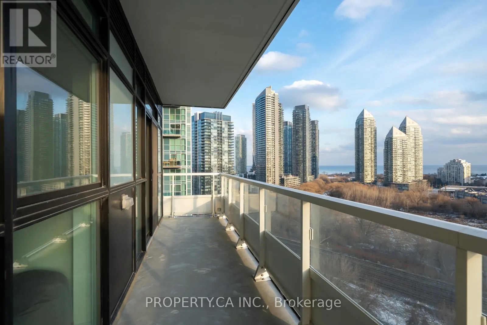 1204 - 251 MANITOBA STREET